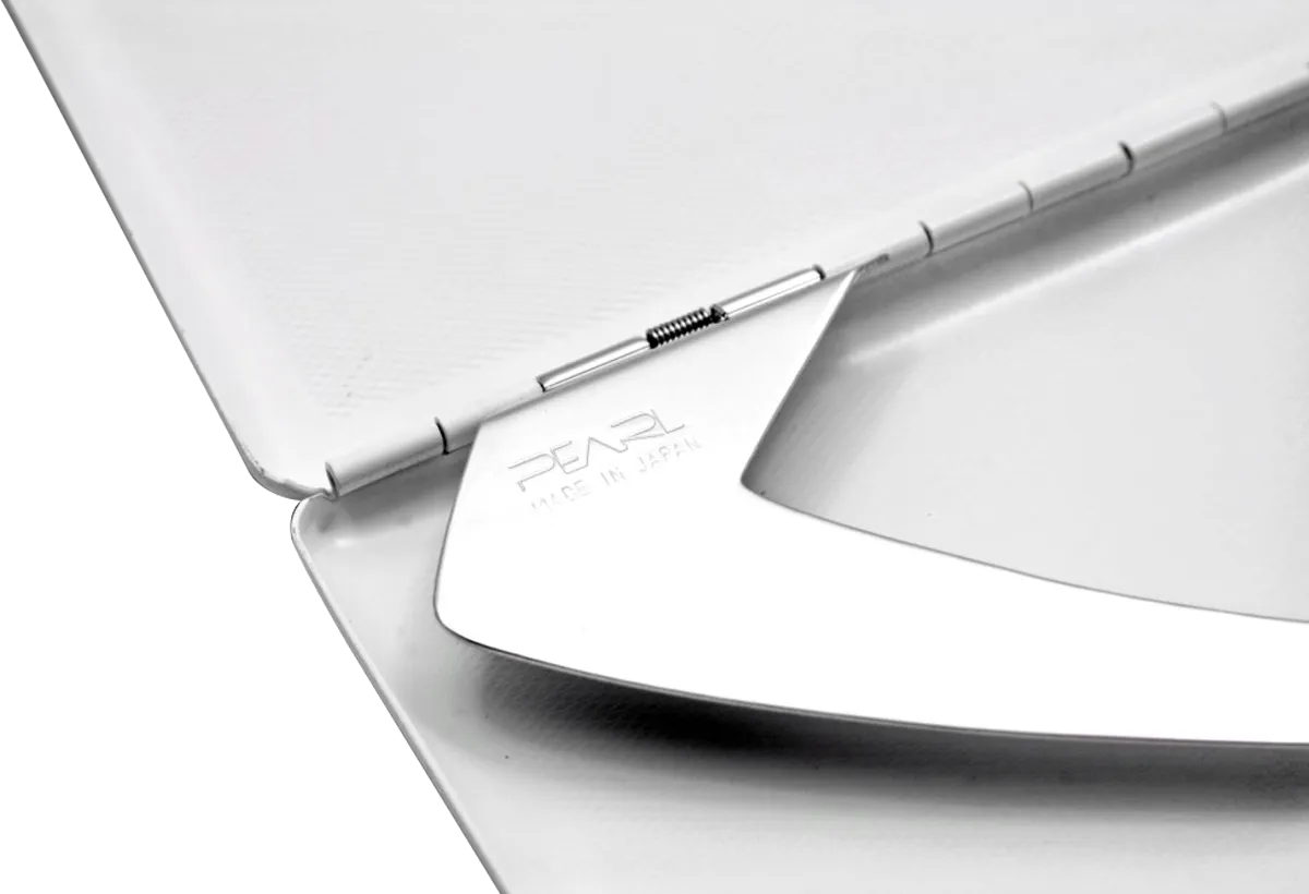 Pearl Zigarettenetui offen liegend