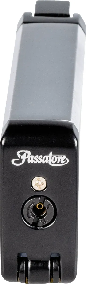 Passatore Pfeifenfeuerzeug Henry chrom satin/schwarz liegend