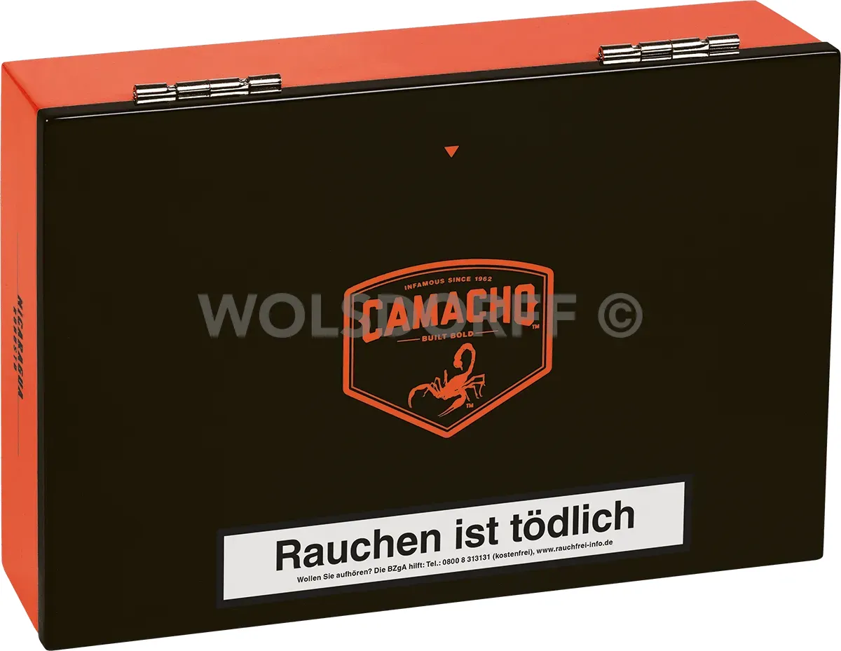 Camacho Nicaragua Robusto Kiste stehend