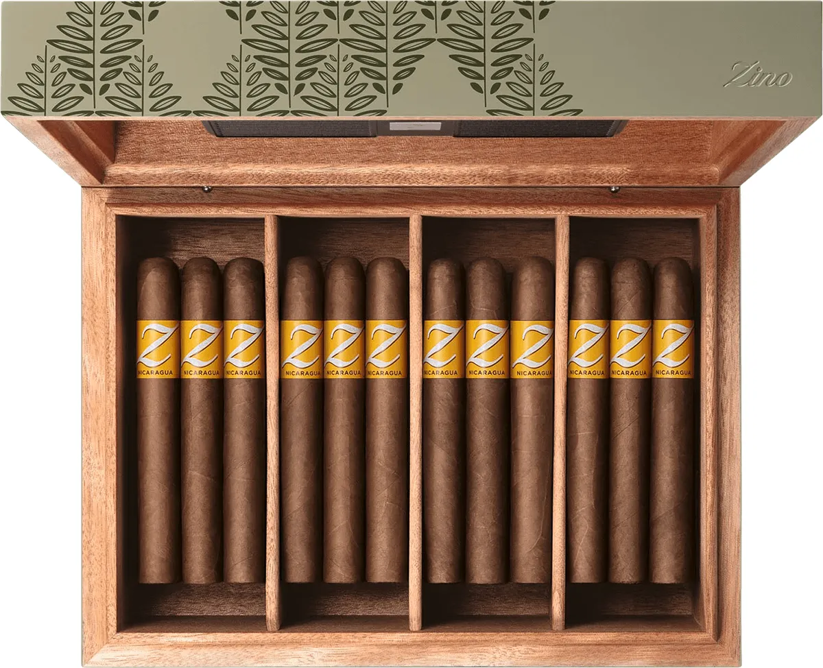 Zino Z-Collection Green Humidor Z60 geöffnet von oben mit zigarren