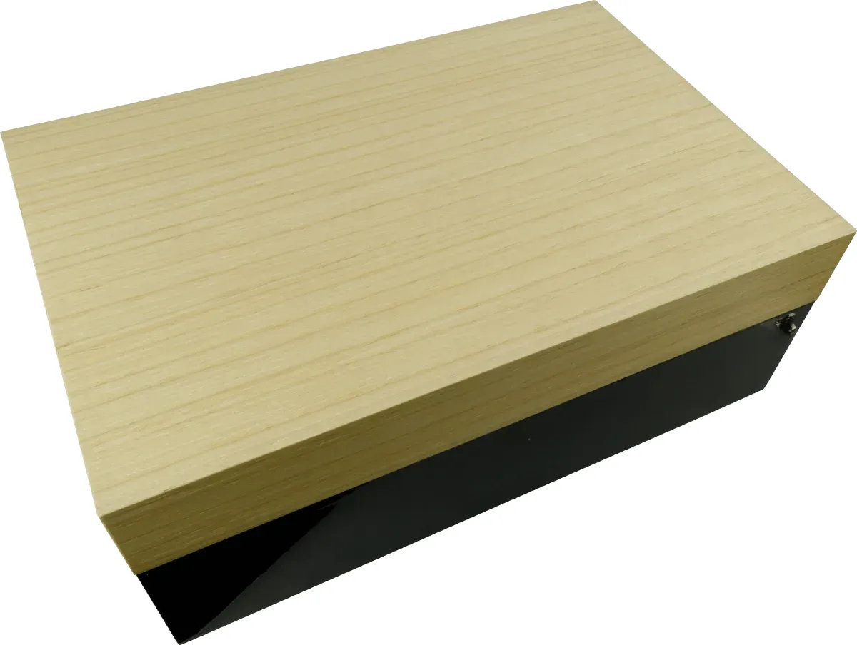 Humidor Z80 Paulownia Lack schwarz seitlich