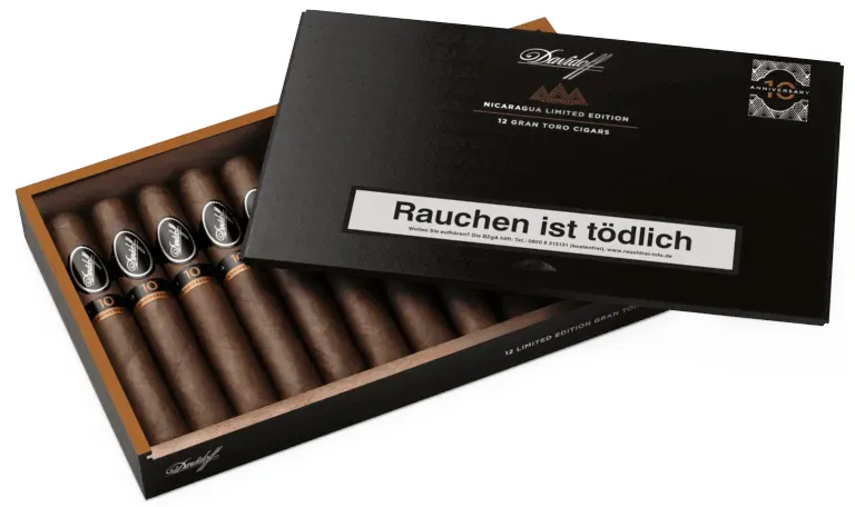 Davidoff 10th Anniversary Kiste offen liegend